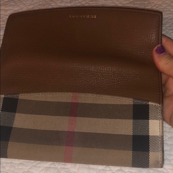 Authentic Burberry Medium Banner wallet - Picture 4 of 5